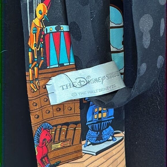 Disney Store Micky Mouse in Santa’s Workshop Silk Neck Tie - Picture 6 of 12